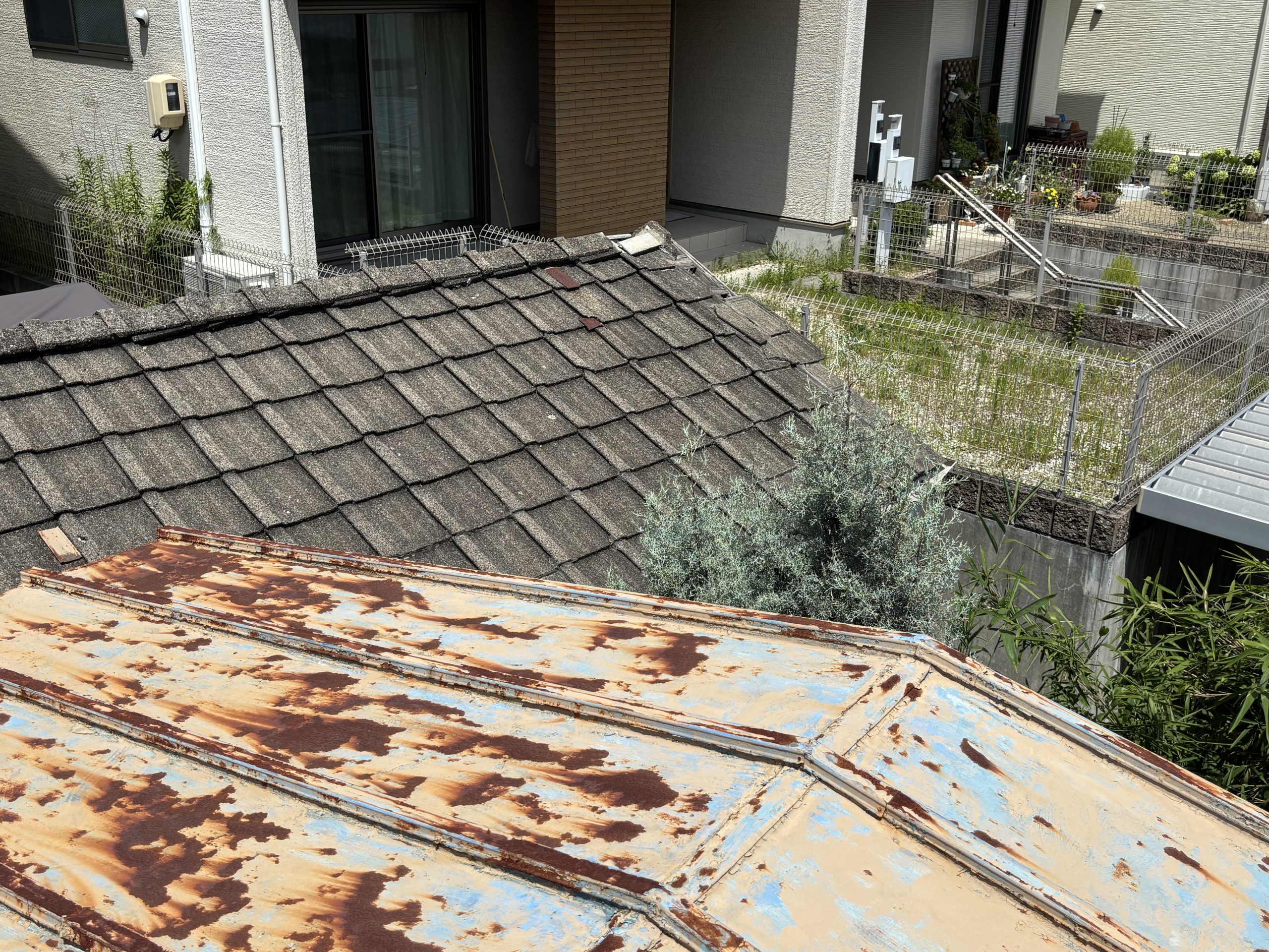 春日井市錆びた瓦棒屋根