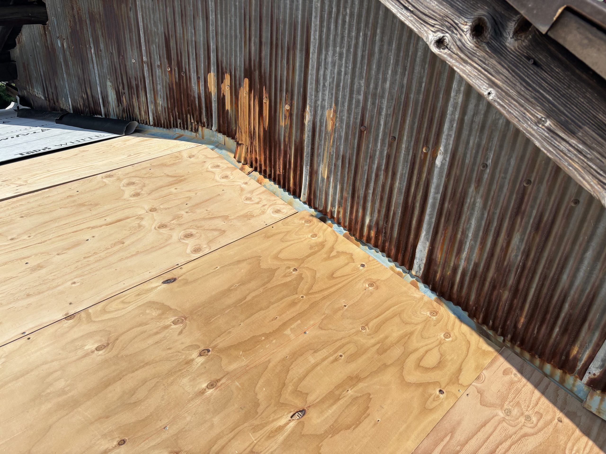 春日井市瓦棒カバー工法