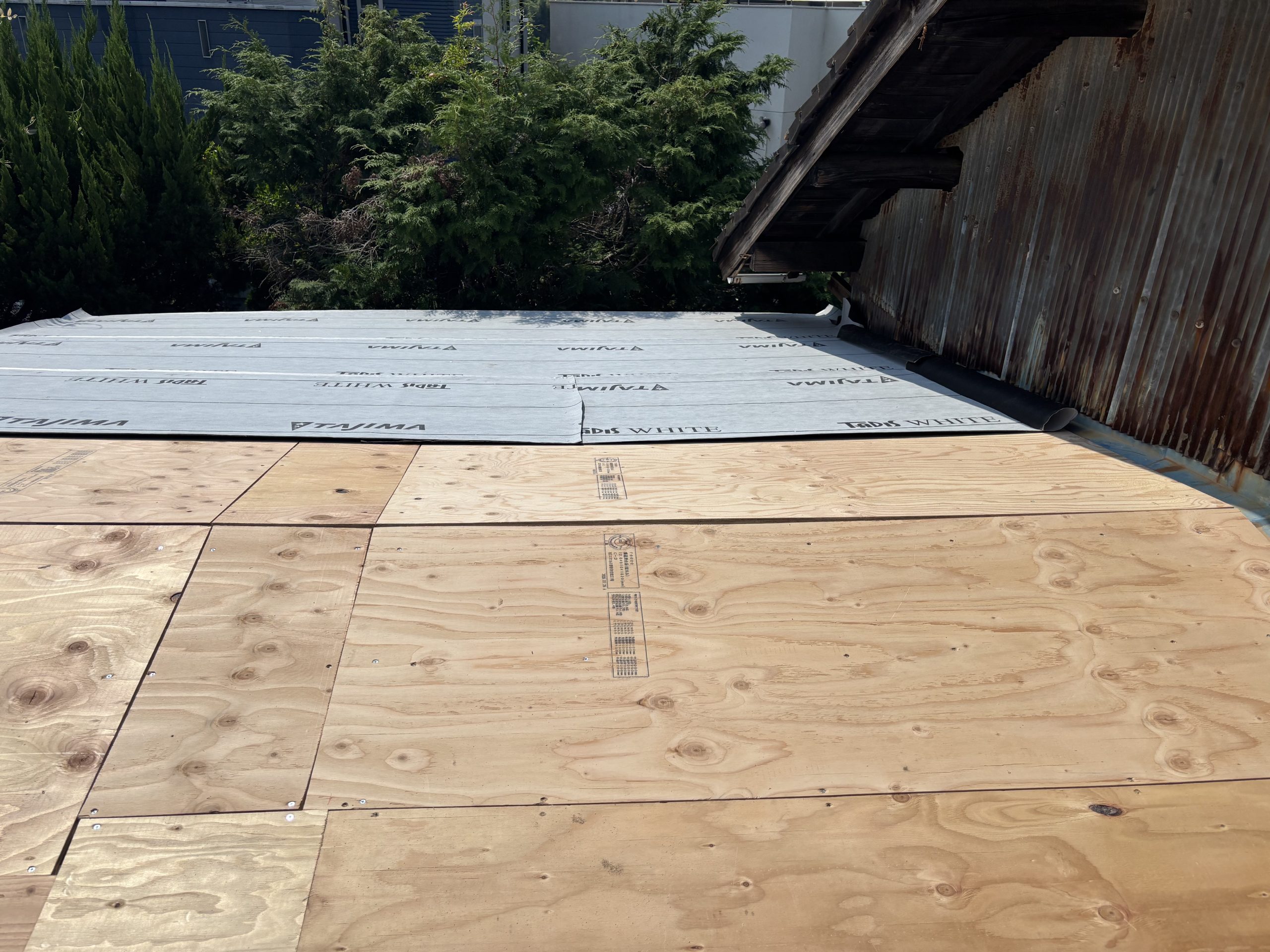 春日井市瓦棒カバー工法