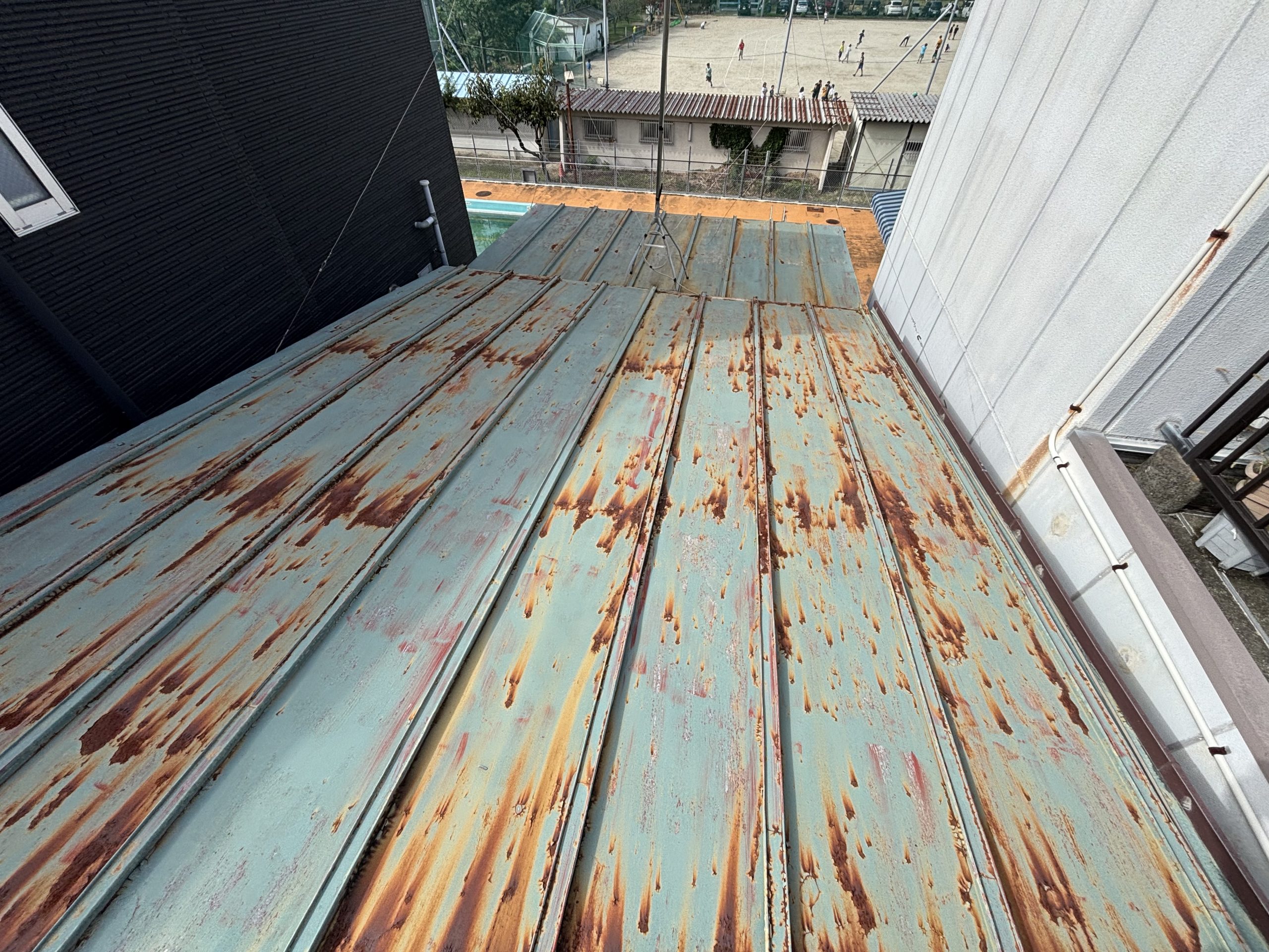 葺き替えを提案した名古屋市北区のお宅の屋根全景