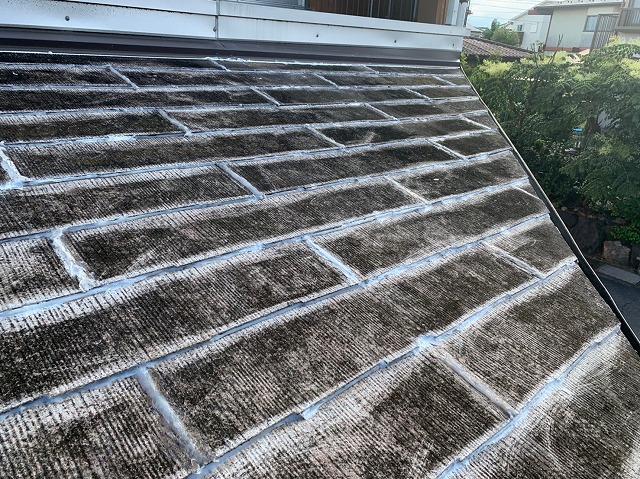 劣化屋根のアップ写真