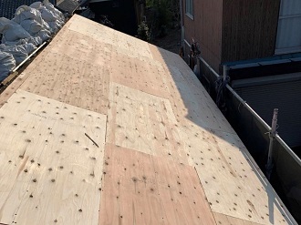 野地板（コンパネ）・防水紙写真