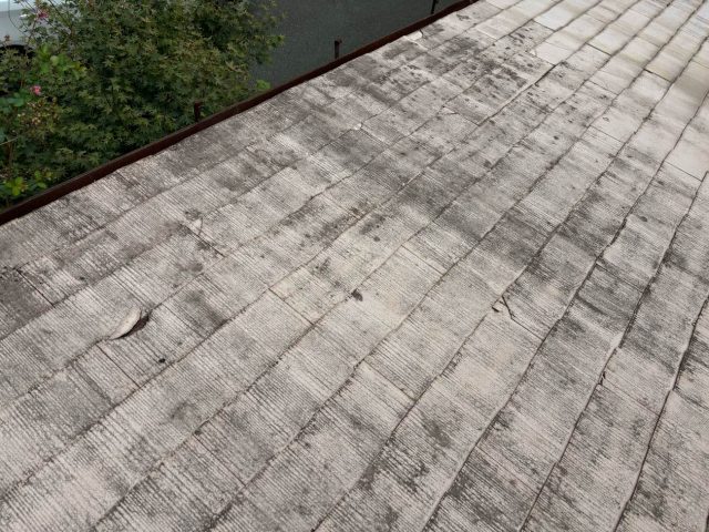 小郡市で老朽化が著しいスレート