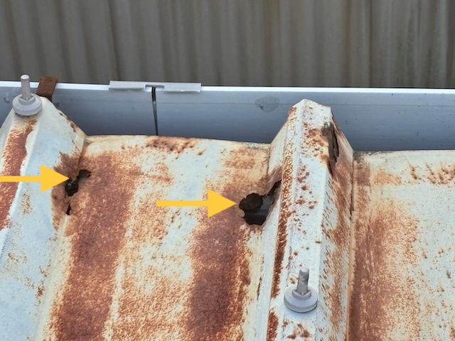 端部の腐食穴あき