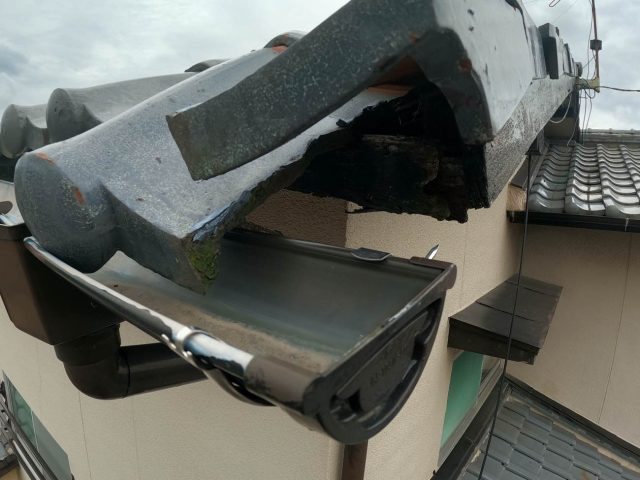 福岡市城南区の落下しそうな屋根瓦