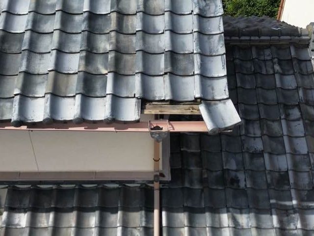 小郡市の屋根瓦のズレ