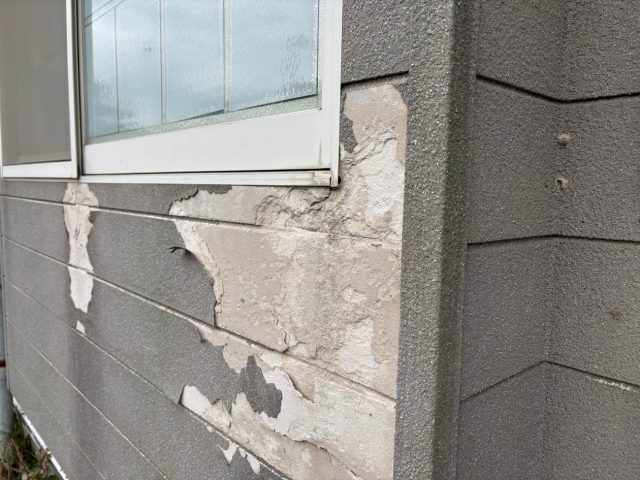 小郡市の剥がれた外壁