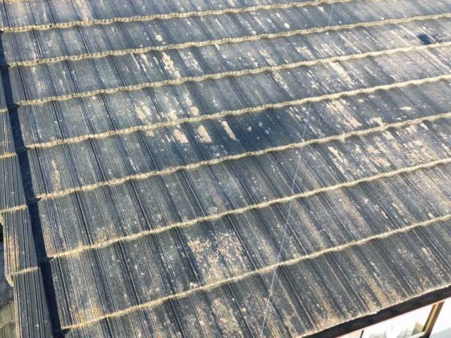 太宰府市で見つかった屋根の変色