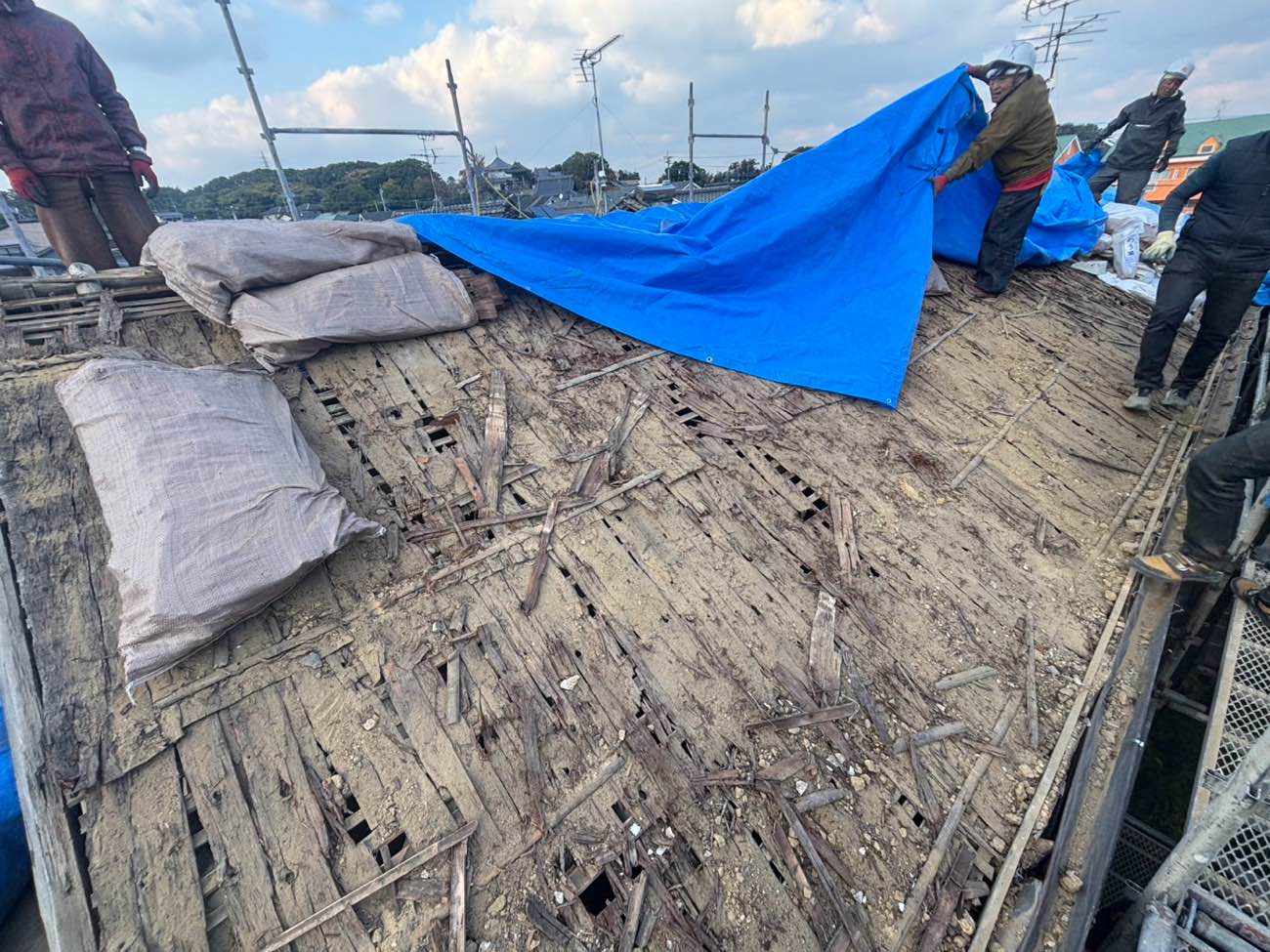筑紫野市の葺き替え工事、瓦屋根住宅