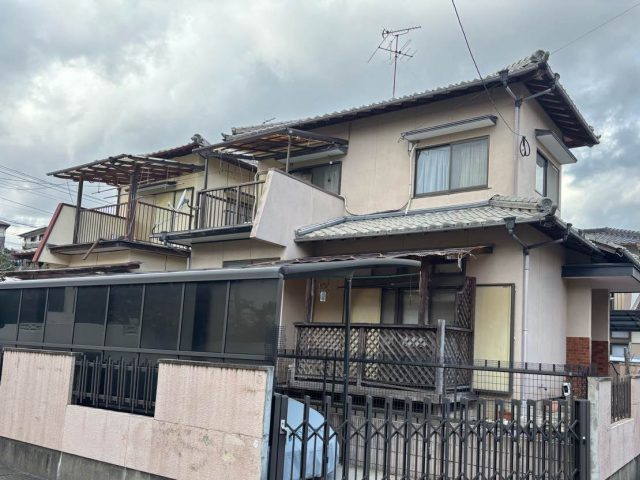太宰府市のベランダ屋根の調査