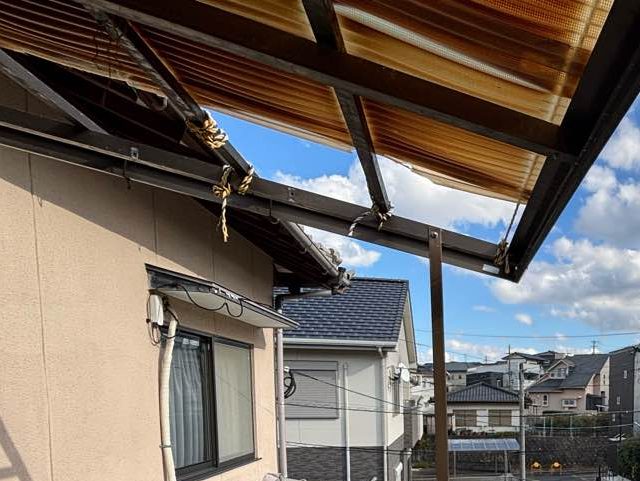 太宰府市で古い波板を撤去