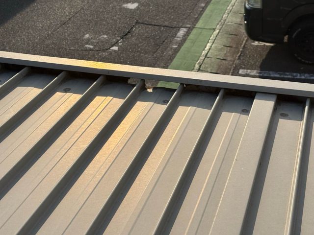 小郡市で点検した倉庫の金属屋根