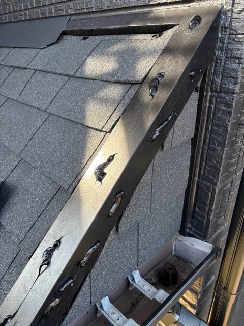 小郡市の屋根カバー工法、雨仕舞い