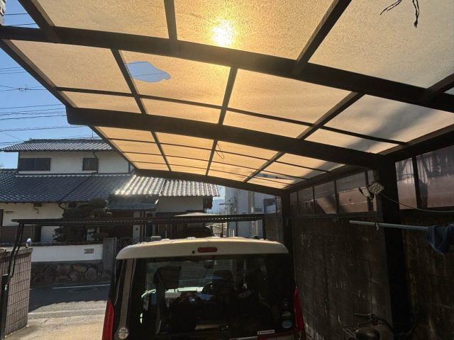 太宰府市で強風被害に遭ったカーポート