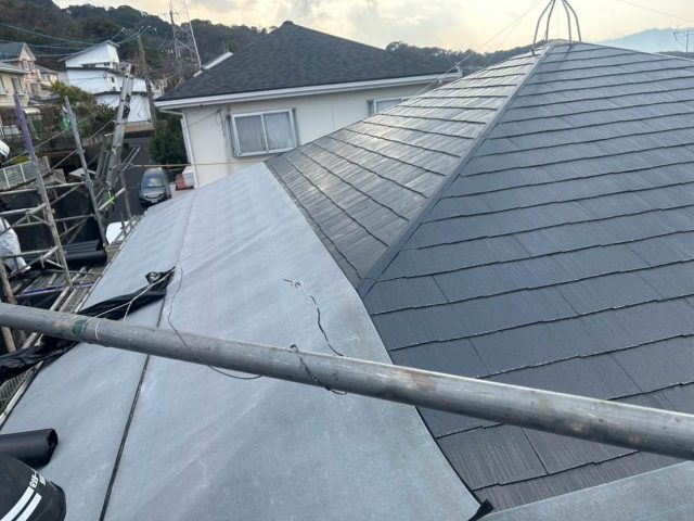 太宰府市のカバー工事でルーフィングを施工