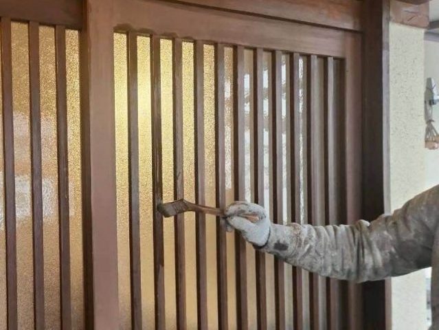 筑紫野市の玄関戸上塗り