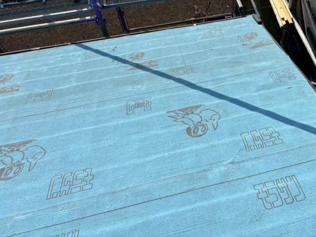 小郡市のカバー工事で防水紙敷設