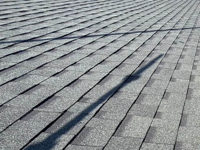 太宰府市でカバー工法で設置された新規屋根材