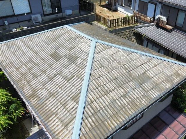 筑紫野市で屋根の劣化を調査