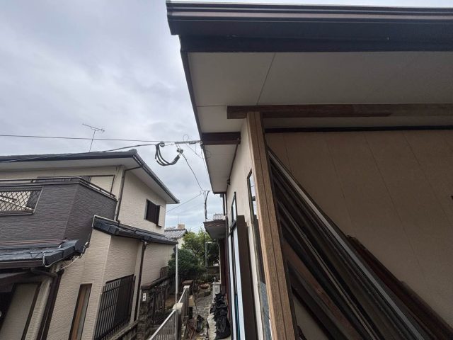 筑紫野市で雨漏りを調査