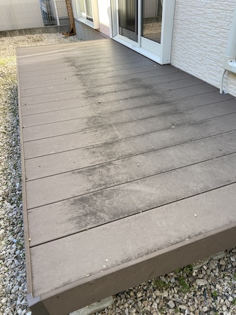 太陽光パネル　はと　鳥の巣　ふん　害　ウッドデッキ　汚れ