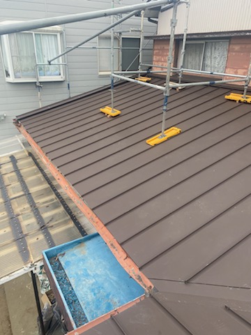 庇　葺き替え　立平葺き