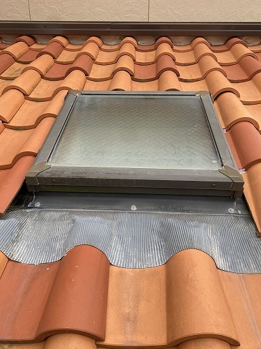 雨漏り修理　浜松市　天窓　トップライト　トステム