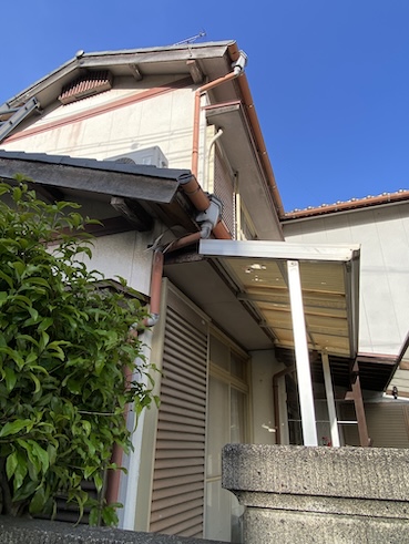 庇　波板　割れ