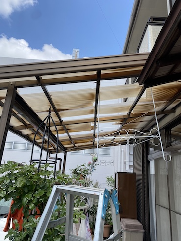 庇 波板 ポリカ 劣化 割れ 黄ばみ 浜松市