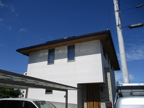 鳥の巣　防鳥対策　太陽光パネル　浜松市　ＳＨＡＲＰ