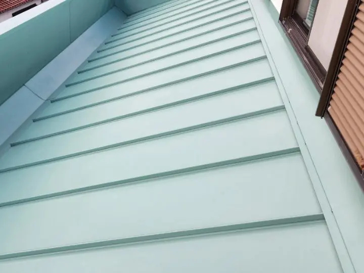 立平葺きの屋根
