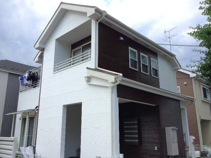 屋根外壁を塗り替え工事してリフォームした築10年お住まい