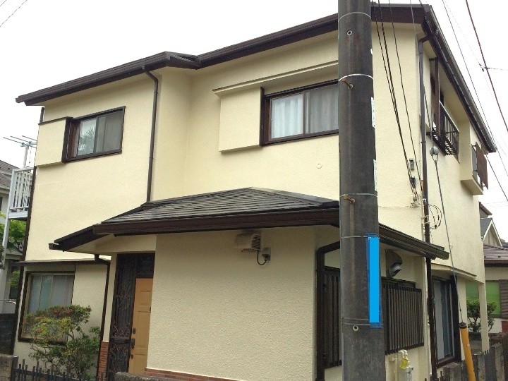 ファインシリコンフレッシュとサーモアイSiで屋根外壁塗装したお住まい