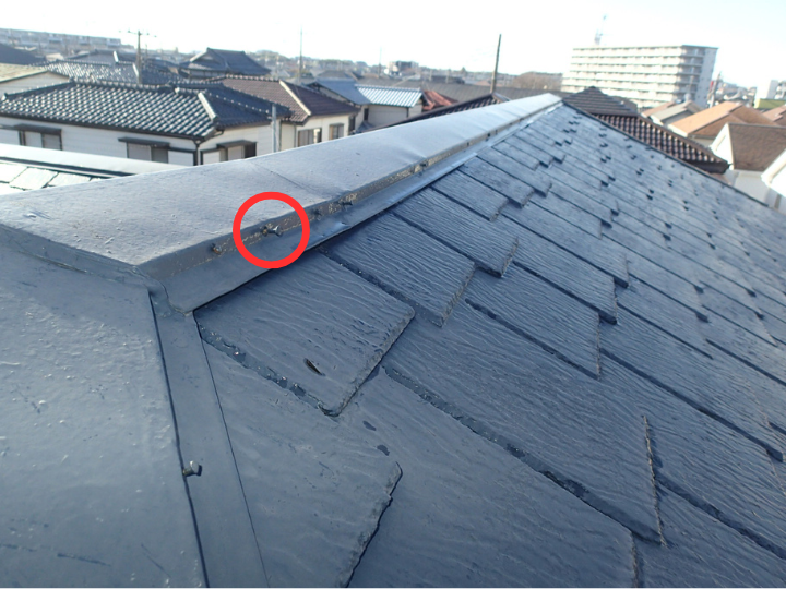 棟板金の釘浮き