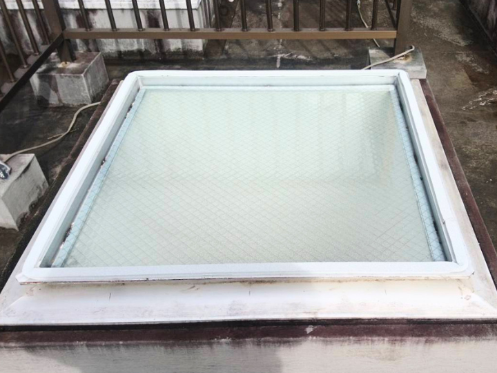 新しい防水パッキンを施工