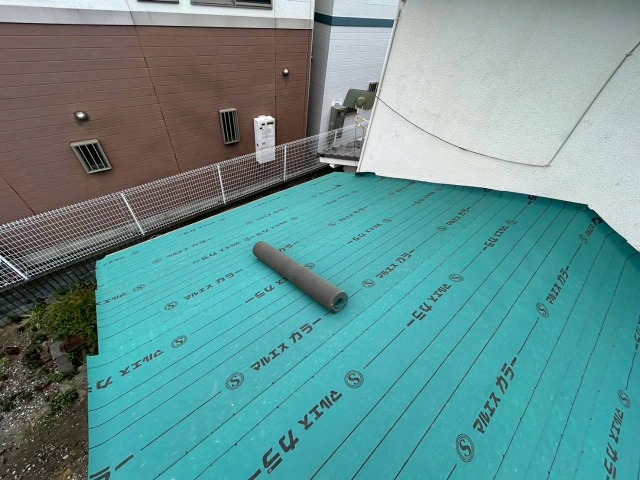 瓦屋根　葺き替え　立平葺き　ルーフィング貼り　防水シート