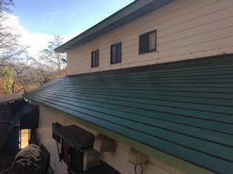 片品村平葺きトタン屋根（下屋根）