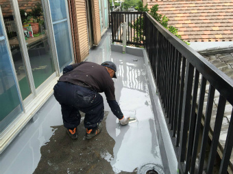 前橋市元総社町ベランダ防水コテ仕上2