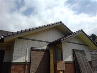 幕板コーキング完成