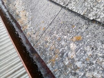 渋川市半田屋根材アップ