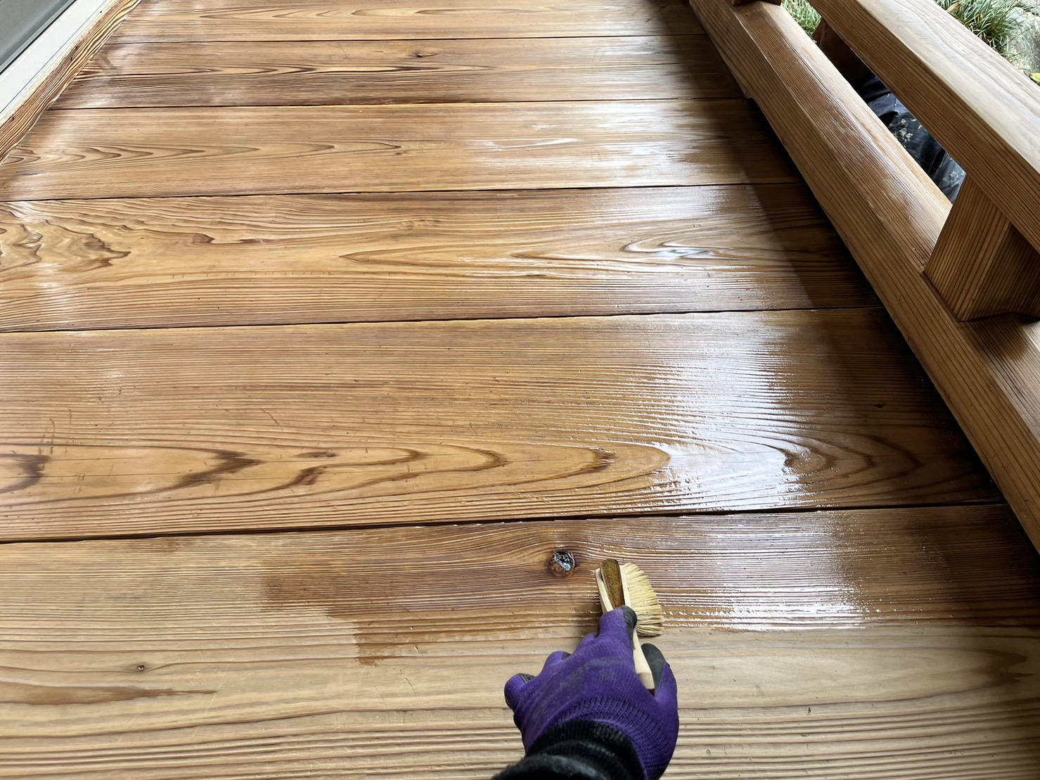 防虫・防腐剤を塗布