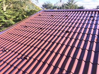 北軽井沢 別荘屋根中塗り後