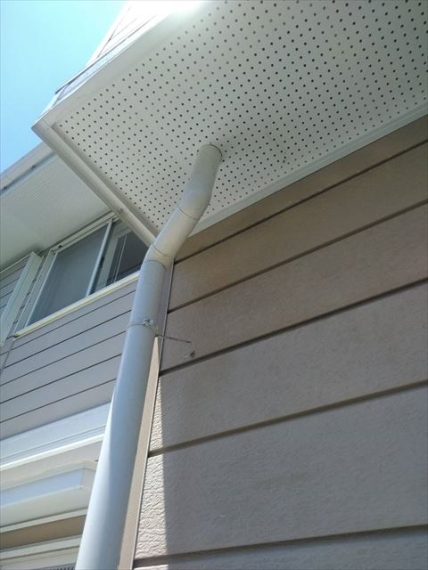 裾野市縦樋破損