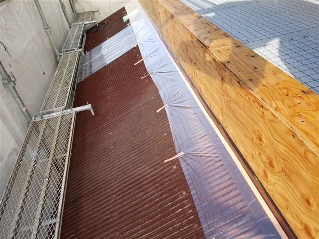 沼津市　屋根木部塗装前の養生