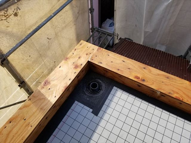 沼津市　屋根木部塗装下地準備