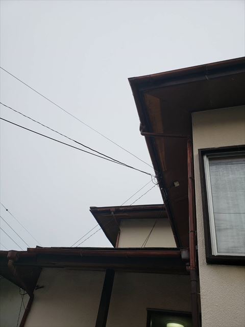 沼津市北面軒天井破損