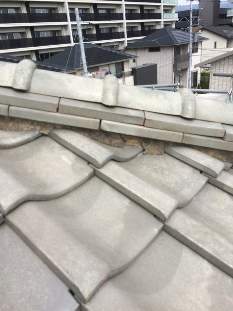 長泉町屋根しっくい部分劣化