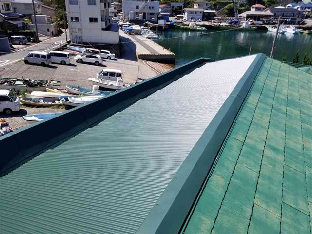 伊東市の店舗屋根ガルバリウム鋼板