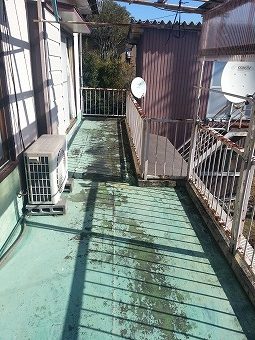 鉄製ベランダの防水破損