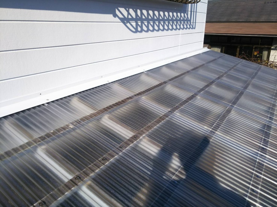 ポリカ波板貼り完成